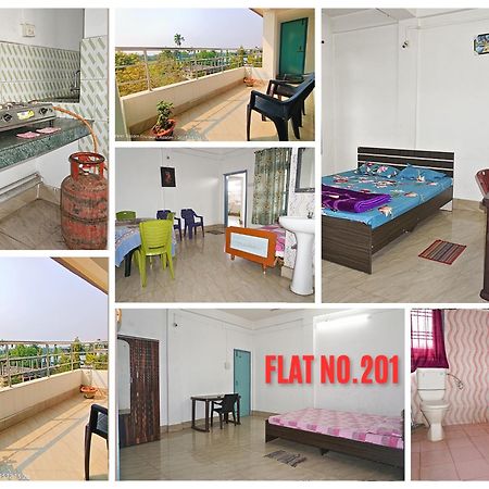 Taj Residency Holiday Homestay -Entire 1Bhk & 2Bhk Private Apartments -Call 767Ooo54Oo จอร์ฮัต ภายนอก รูปภาพ