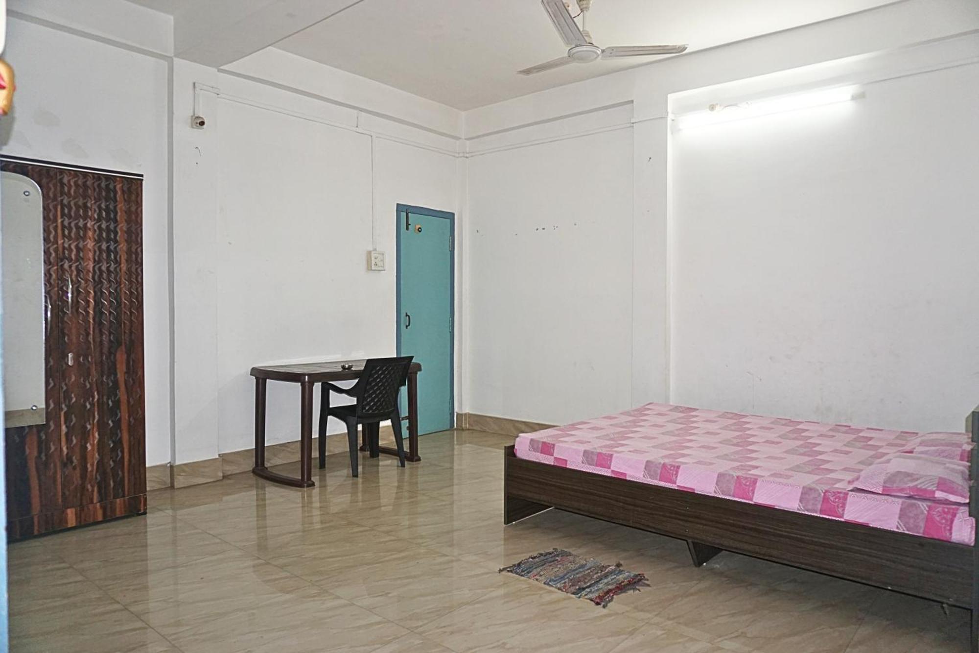 Taj Residency Holiday Homestay -Entire 1Bhk & 2Bhk Private Apartments -Call 767Ooo54Oo จอร์ฮัต ภายนอก รูปภาพ