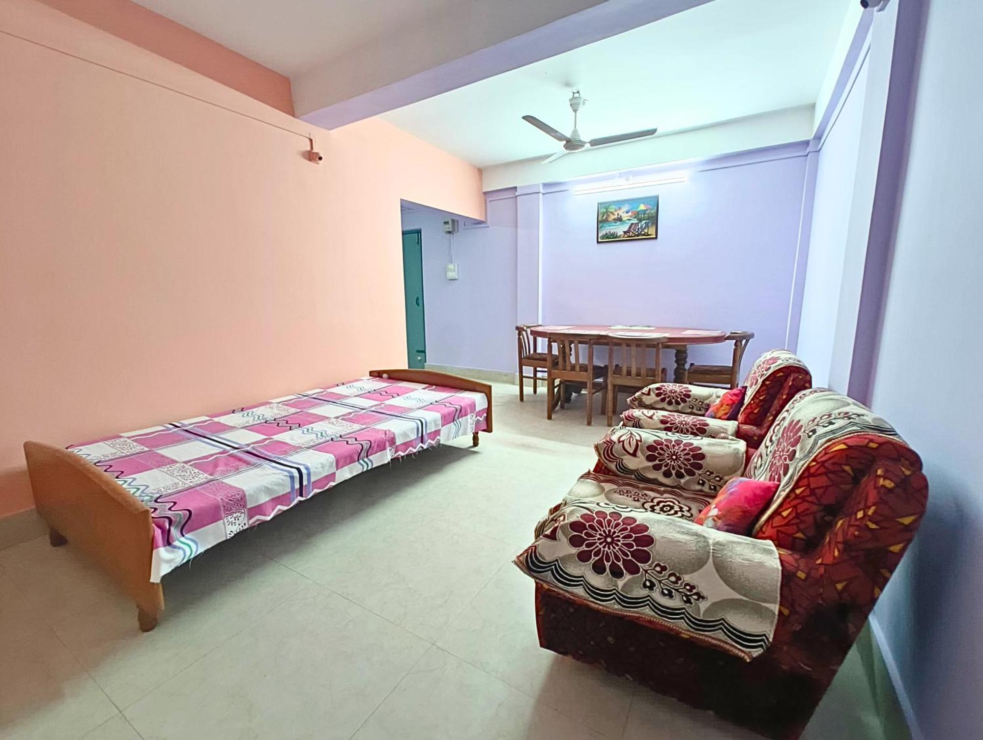 Taj Residency Holiday Homestay -Entire 1Bhk & 2Bhk Private Apartments -Call 767Ooo54Oo จอร์ฮัต ภายนอก รูปภาพ