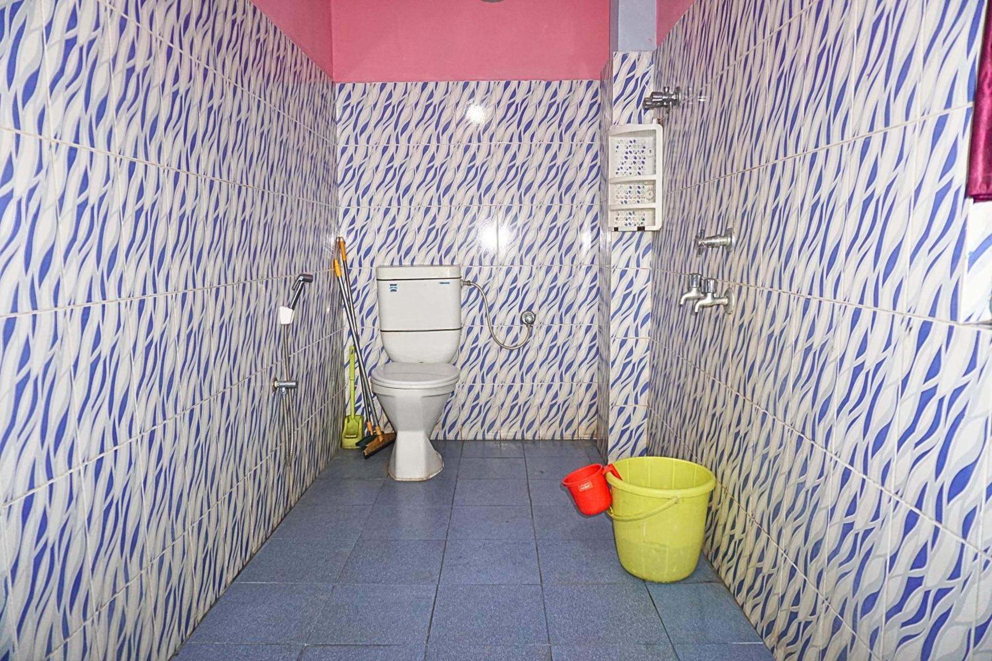 Taj Residency Holiday Homestay -Entire 1Bhk & 2Bhk Private Apartments -Call 767Ooo54Oo จอร์ฮัต ภายนอก รูปภาพ