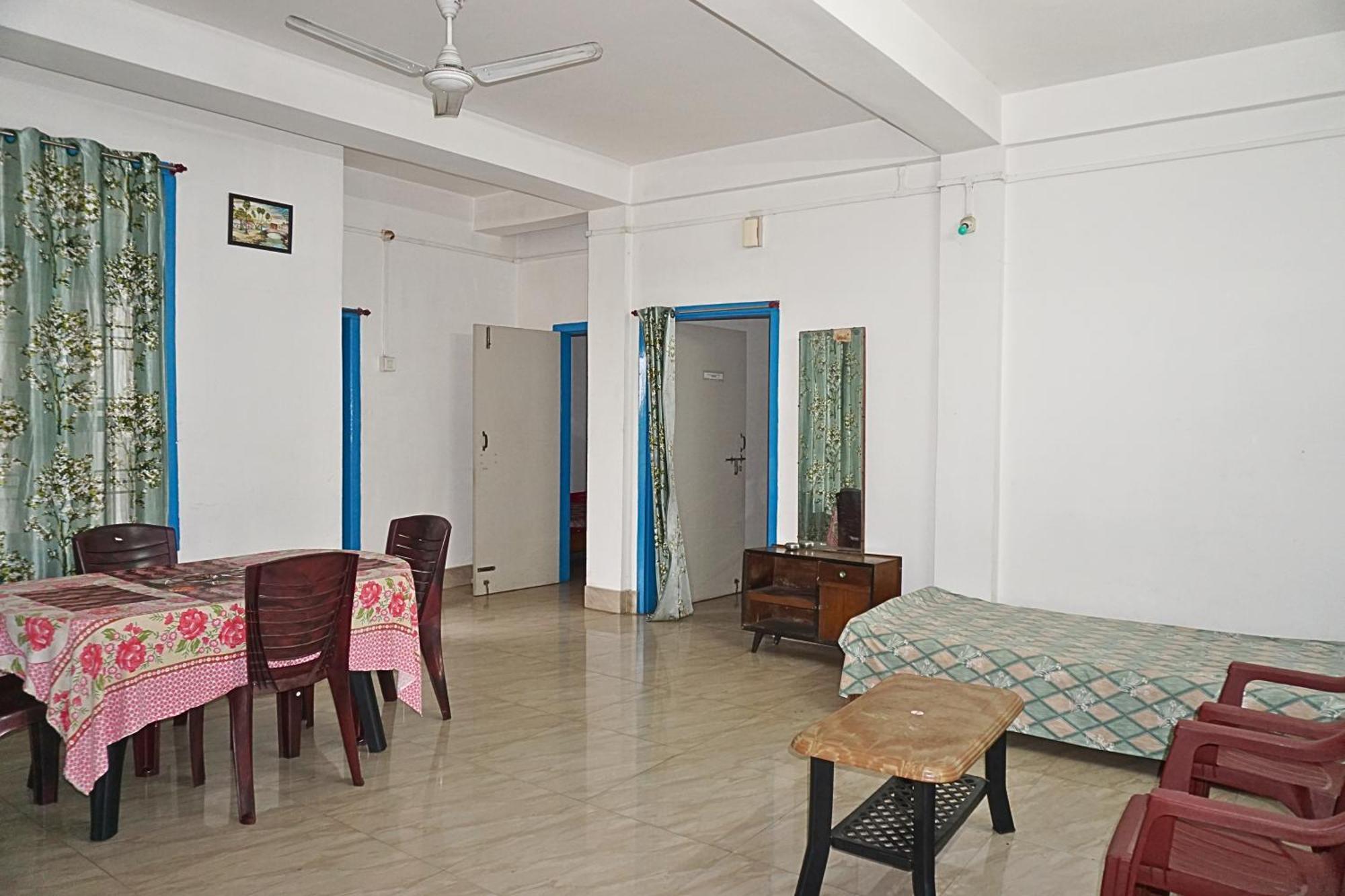 Taj Residency Holiday Homestay -Entire 1Bhk & 2Bhk Private Apartments -Call 767Ooo54Oo จอร์ฮัต ภายนอก รูปภาพ
