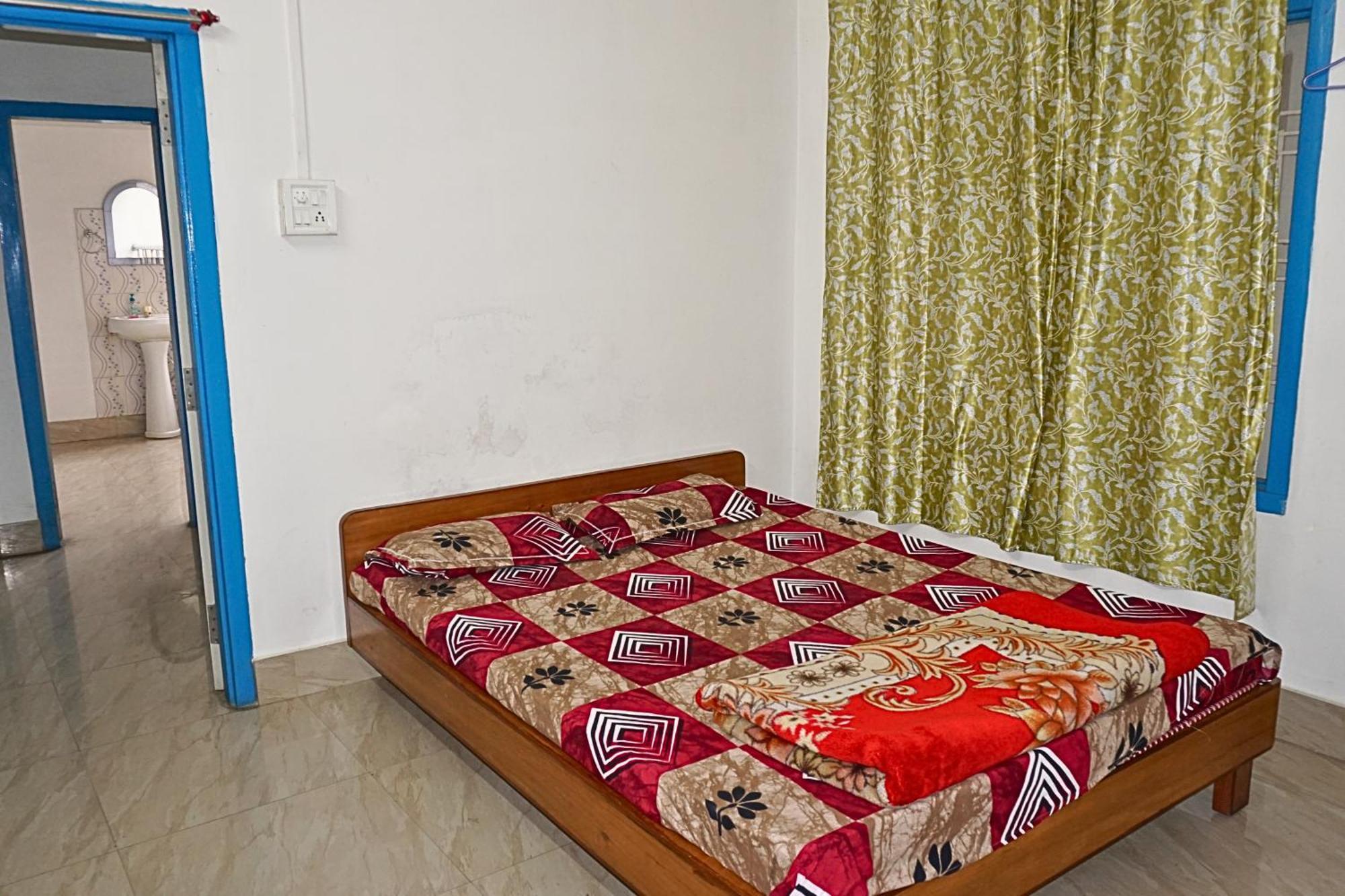 Taj Residency Holiday Homestay -Entire 1Bhk & 2Bhk Private Apartments -Call 767Ooo54Oo จอร์ฮัต ภายนอก รูปภาพ